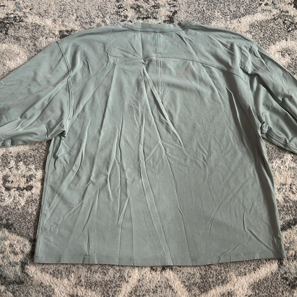 Lululemon LA 3/4 Sleeve Crewneck Shirt